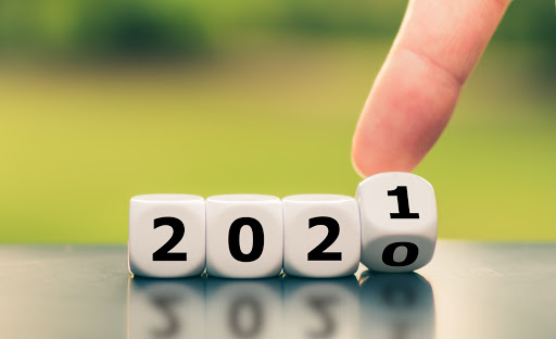 four dice that read 2021